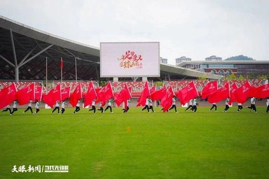 第12分钟，厄德高中路斜塞，萨卡右路禁区内切低射太正被门将没收。